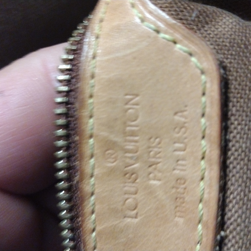 Authentic Louis Vuitton - Picture 2 of 8